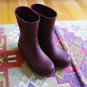 FitFlop Wonderwelly Maroon Short Rain Boots, Size US 7